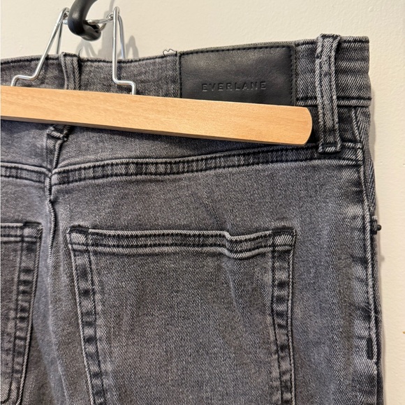 Gray High-Waisted Jeans - Picture 4 of 4